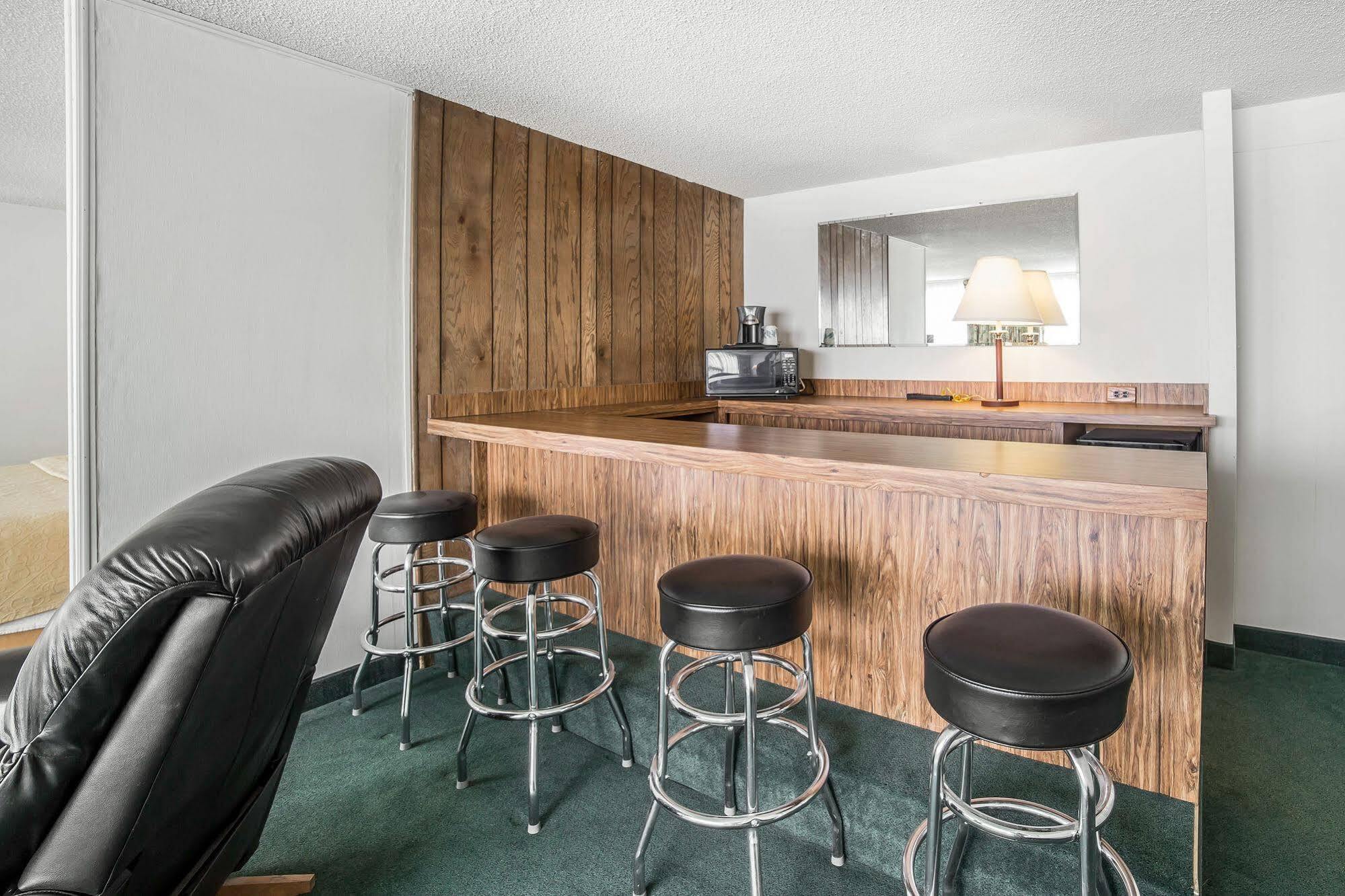 Baymont By Wyndham Great Falls City Center Exterior foto